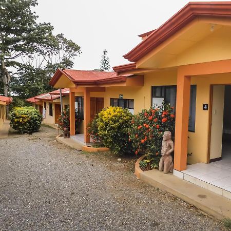 Hotel Amjeco San Isidro De El General Esterno foto
