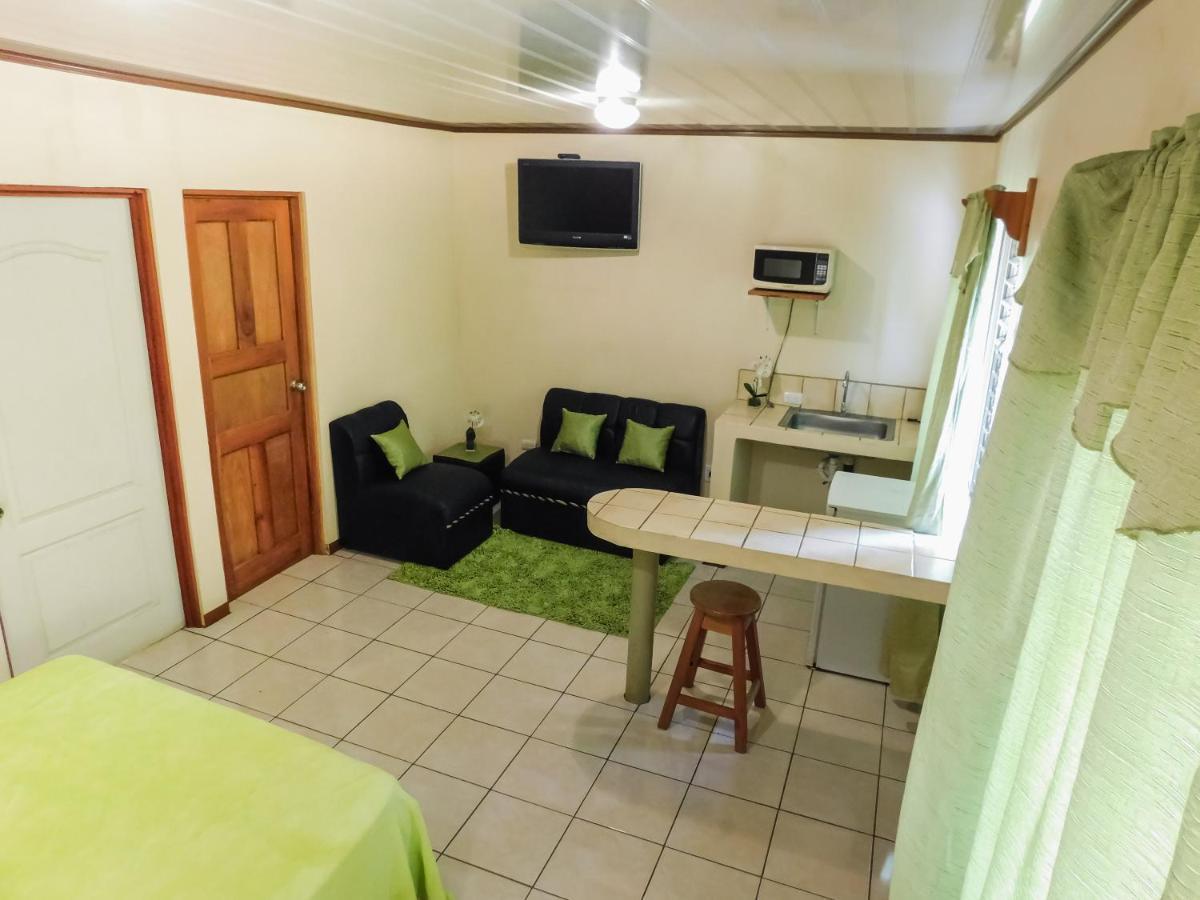 Hotel Amjeco San Isidro De El General Esterno foto