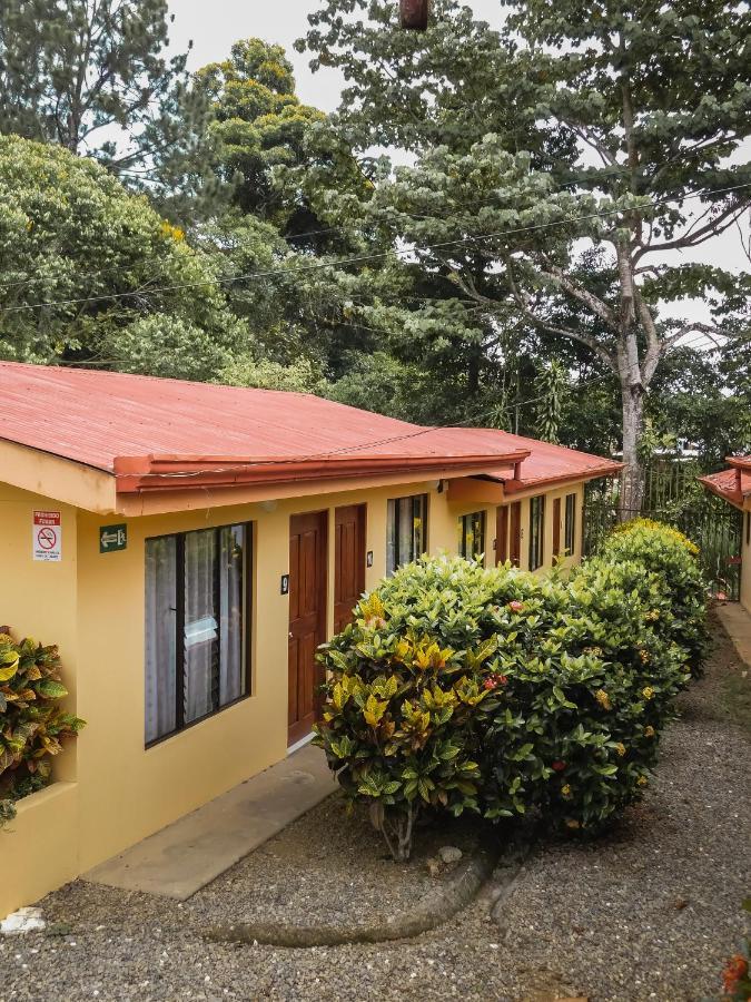 Hotel Amjeco San Isidro De El General Esterno foto
