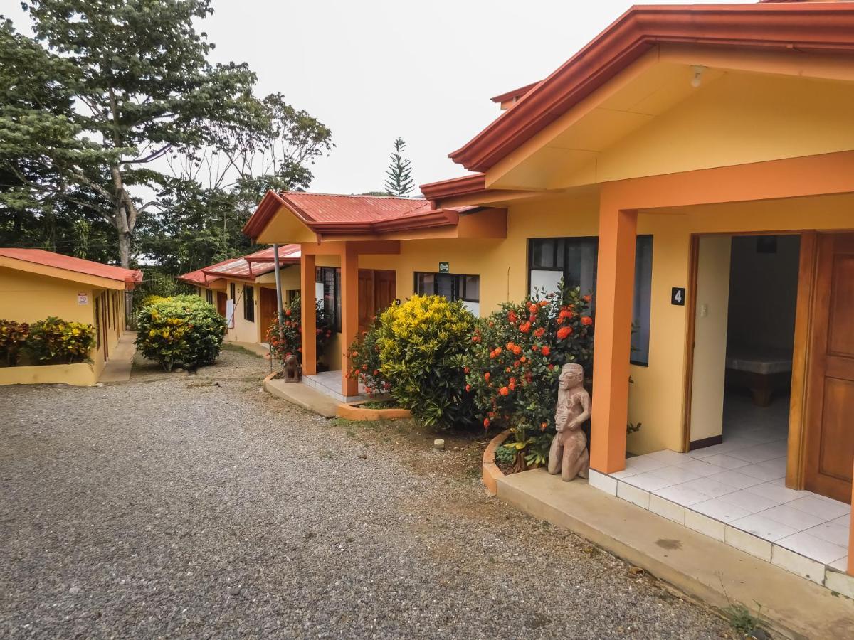 Hotel Amjeco San Isidro De El General Esterno foto
